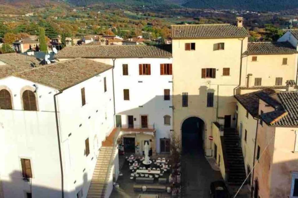 Apartmán La Casina Di Nada Massa Martana Exteriér fotografie